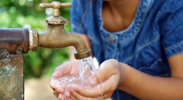 Es de calidad Agua Saludable: Coprised