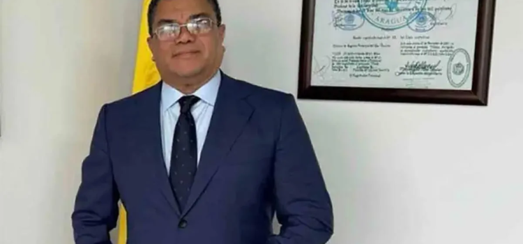 Un comediante y un pastor, los rivales de Maduro por la presidencia de Venezuela