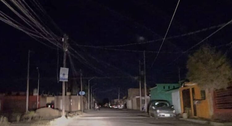 Apagones afectan a más de 300 familias Apagones afectan a más de 300 familias