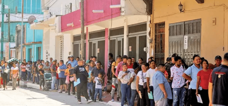 Hay 30 mil migrantes varados en México: Sheinbaum