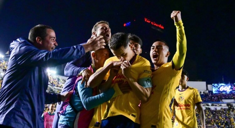 América humilla y golea a las Chivas América humilla y golea a las Chivas