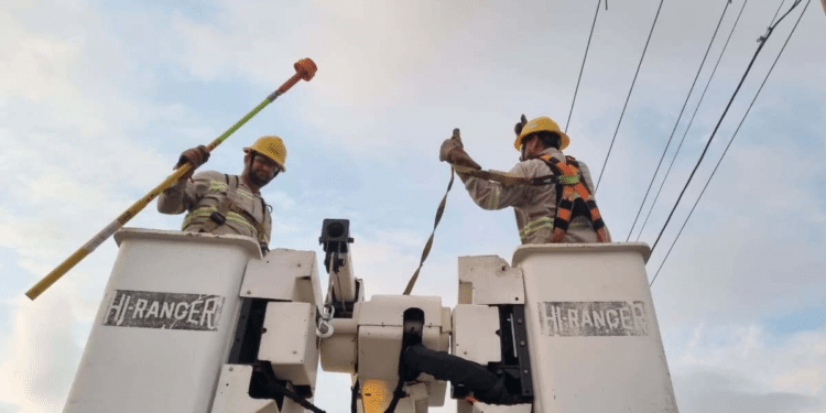 Trabaja la CFE en 124 proyectos para modernizar la Red Nacional de Transmisión