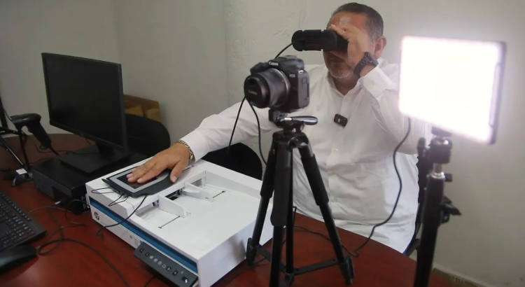 Llega equipo piloto para registrar CURP Biométrica