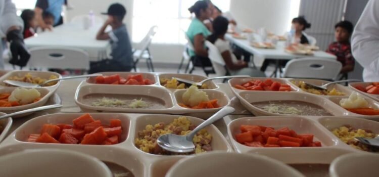 Entregan más de 106 mil raciones en comedores comunitarios en Durango