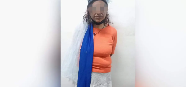 Logran detener a mujer que atacó a madre e hija en Durango
