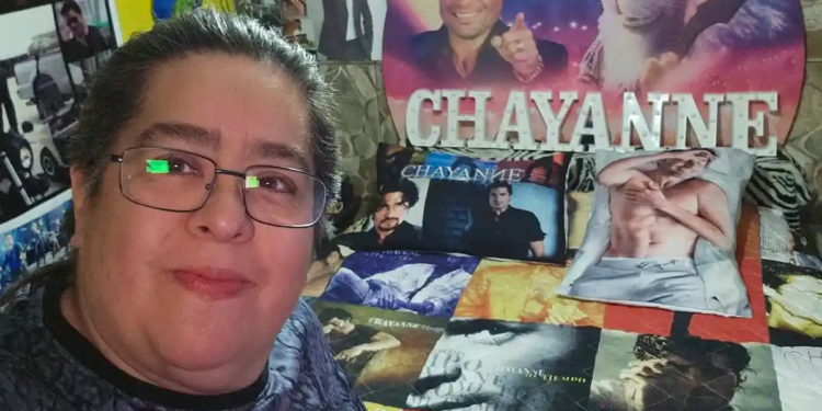 Convirtió su casa en un templo dedicado a Chayanne