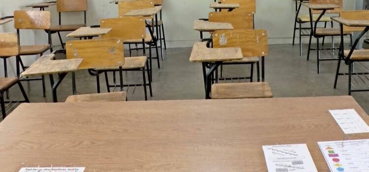 Padres de familia respaldan megapuente en Durango