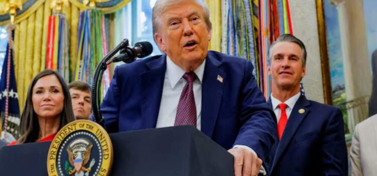 Exige Trump a la OTAN vetar el petróleo ruso