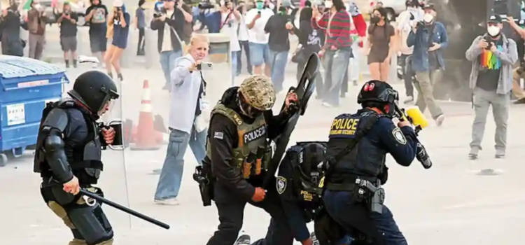 Reautoriza la Corte Suprema las redadas antimigrantes en Los Angeles