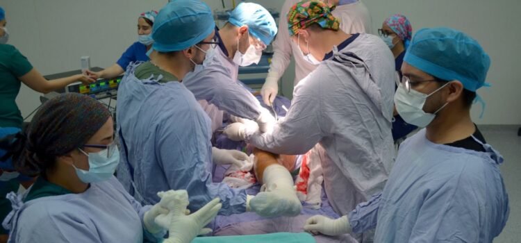 Restituirán movilidad a 47 personas con cirugías gratuitas de prótesis en Durango