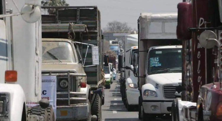 Transportistas rompen el diálogo y mantienen bloqueos
