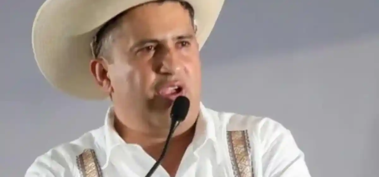 Detienen a escoltas de Carlos Manzo Detienen a escoltas de Carlos Manzo