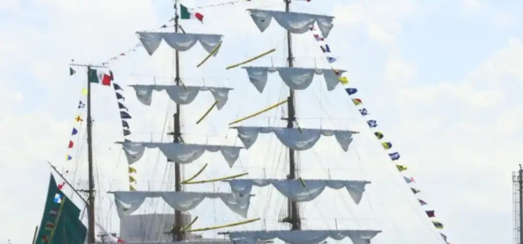 Regresa a Veracruz el Buque Escuela Cuauhtémoc Regresa a Veracruz el Buque Escuela Cuauhtémoc