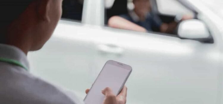 Advierten sobre vehículos de plataformas que trabajan de manera irregular en Durango