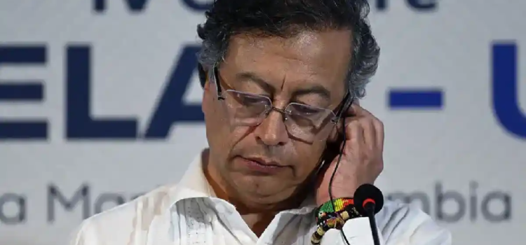 Decreta Petro emergencia económica en Colombia