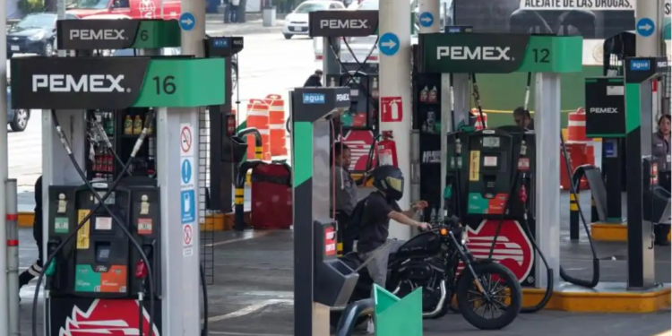 Denuncia PROFECO ante la FGR a 43 gasolineras