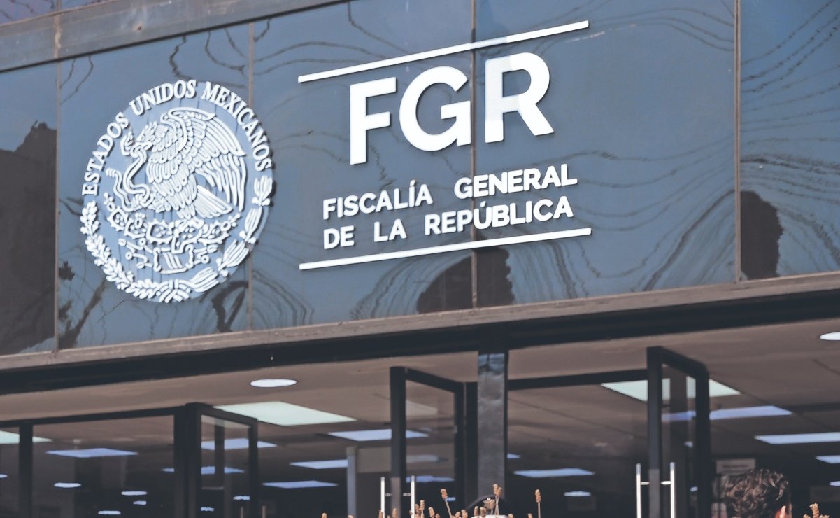 Padres llevan a la FGR denuncia por muerte de cinco bebés en IMSS de Durango
